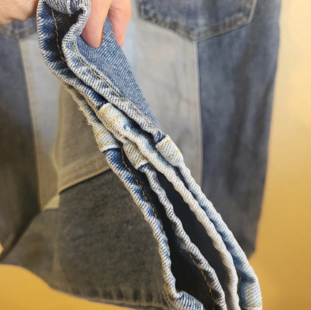PacSun Women's Blue Two-Tone Jeans. Size 25 - Picture 14 of 16